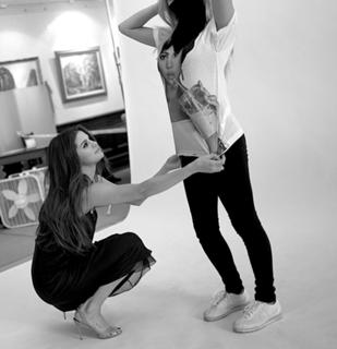 Selena Gomez feet photo thumbnail