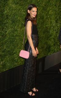 Katie Holmes feet photo thumbnail