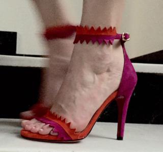 Blanca Suárez feet photo thumbnail