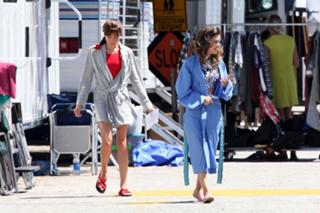 Aubrey Plaza feet photo thumbnail