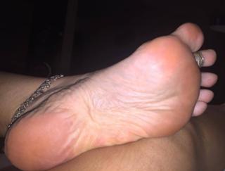 Karin Klemp feet photo thumbnail