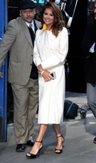 Brooke Burke feet photo thumbnail