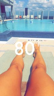 Amanda Saccomanno feet photo thumbnail