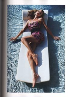 Kate Moss feet photo thumbnail
