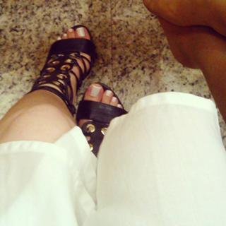 Isa Pes feet photo thumbnail
