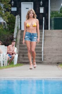 Ashley Greene feet photo thumbnail