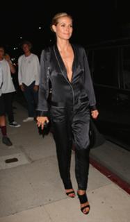 Heidi Klum feet photo thumbnail