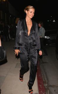Heidi Klum feet photo thumbnail