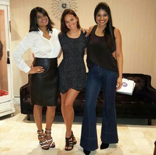 Bruna Marquezine feet photo thumbnail
