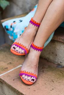 Paula Echevarría feet photo thumbnail