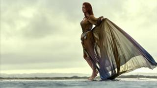 Marina Ruy Barbosa feet photo thumbnail