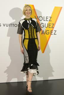 Cate Blanchett feet photo thumbnail
