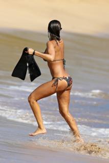 Jessica Alba feet photo thumbnail