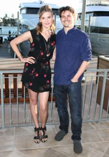 Maggie Grace feet photo thumbnail
