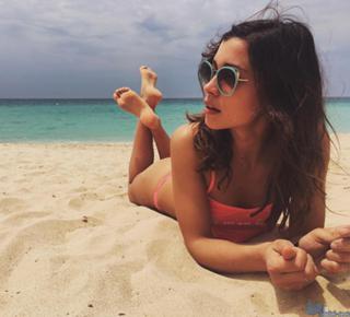 Ludovica Frasca feet photo thumbnail