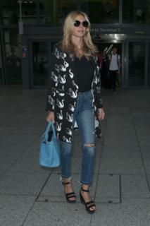 Heidi Klum feet photo thumbnail