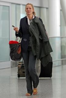 Uma Thurman feet photo thumbnail