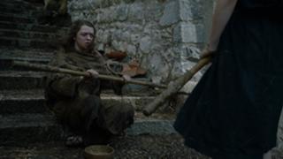 Maisie Williams feet photo thumbnail
