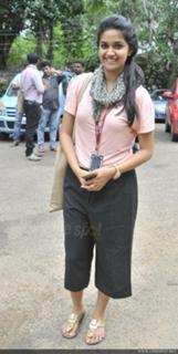 Keerthy Suresh feet photo 5