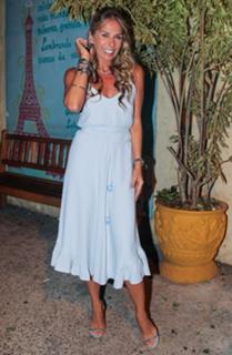 Adriane Galisteu feet photo thumbnail