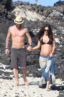 Megan Fox feet photo thumbnail