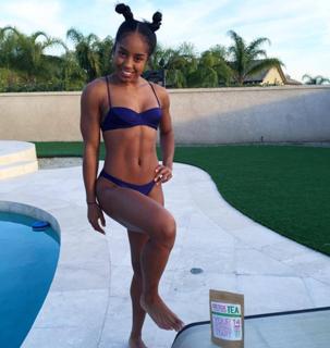 Qimmah Russo feet photo thumbnail