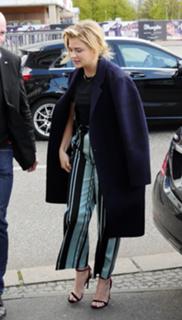 Chloë Grace Moretz feet photo thumbnail