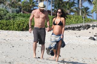 Megan Fox feet photo thumbnail