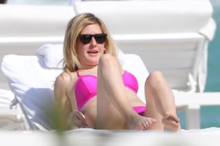 Ellie Goulding feet photo thumbnail