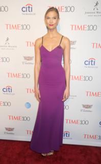 Karlie Kloss feet photo thumbnail