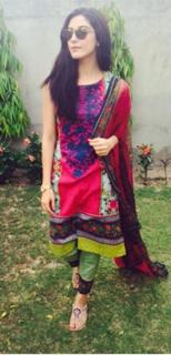 Maya Ali feet photo 1