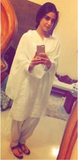 Maya Ali feet photo 5