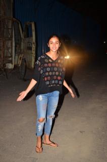 Alia Bhatt feet photo thumbnail