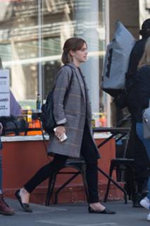 Emma Watson feet photo thumbnail