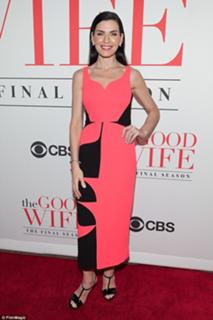 Julianna Margulies feet photo thumbnail