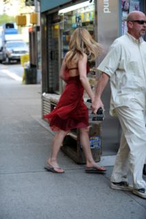 Jennifer Aniston feet photo thumbnail