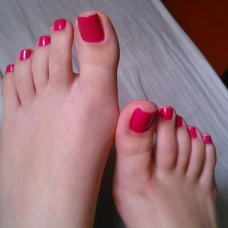 Isa Pes feet photo thumbnail