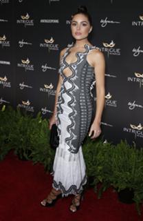Olivia Culpo feet photo thumbnail