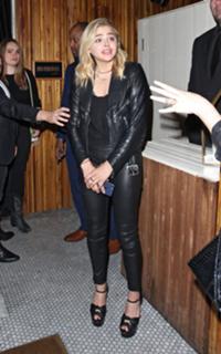 Chloë Grace Moretz feet photo thumbnail