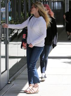 Reese Witherspoon feet photo thumbnail