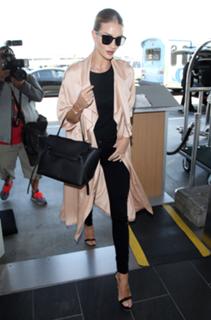 Rosie Huntington-Whiteley feet photo thumbnail