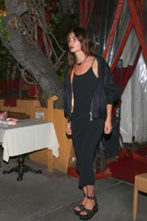 Lily Aldridge feet photo thumbnail