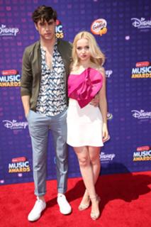 Dove Cameron feet photo thumbnail