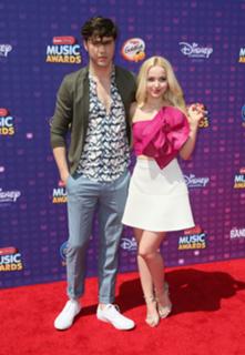 Dove Cameron feet photo thumbnail