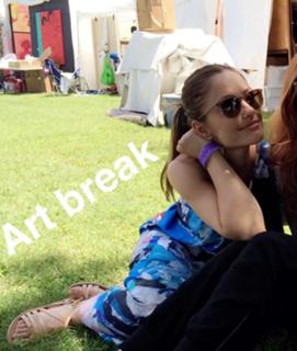 Minka Kelly feet photo thumbnail