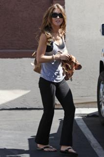 Audrina Patridge feet photo thumbnail