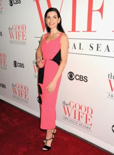 Julianna Margulies feet photo thumbnail