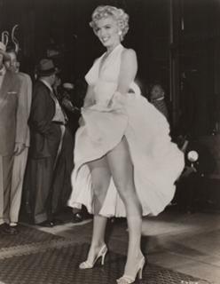 Marilyn Monroe feet photo thumbnail