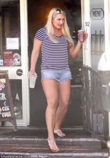 Brooke Hogan feet photo thumbnail