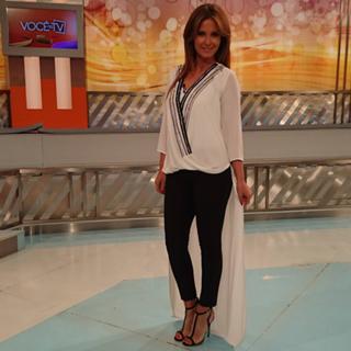 Cristina Ferreira feet photo thumbnail
